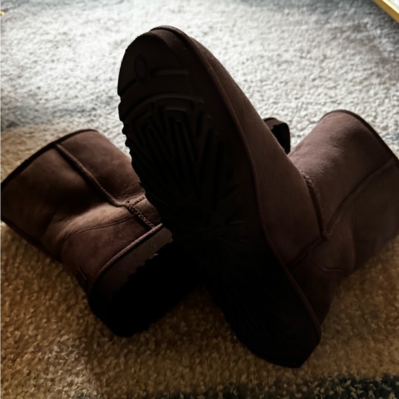 NEW UGG Classic Short II Boots in Burnt Cedar - Picture 13 of 13